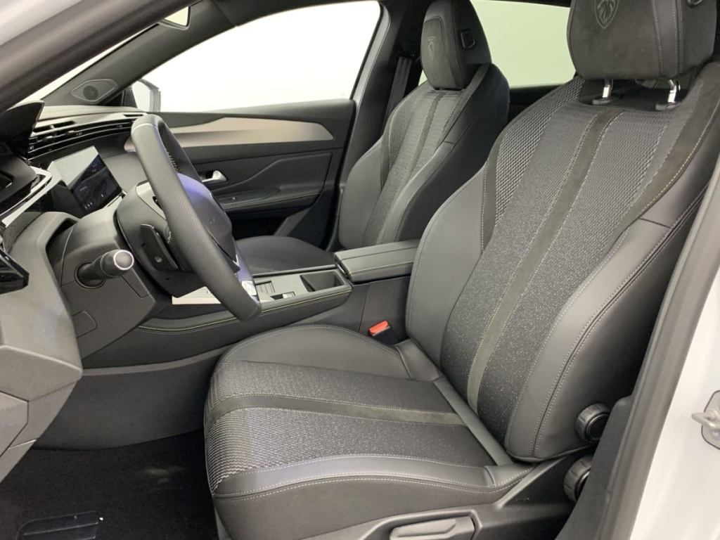 PEUGEOT 308 BlueHDi 130ch S S EAT8 GT - ref: 1-325666 - Photo 18