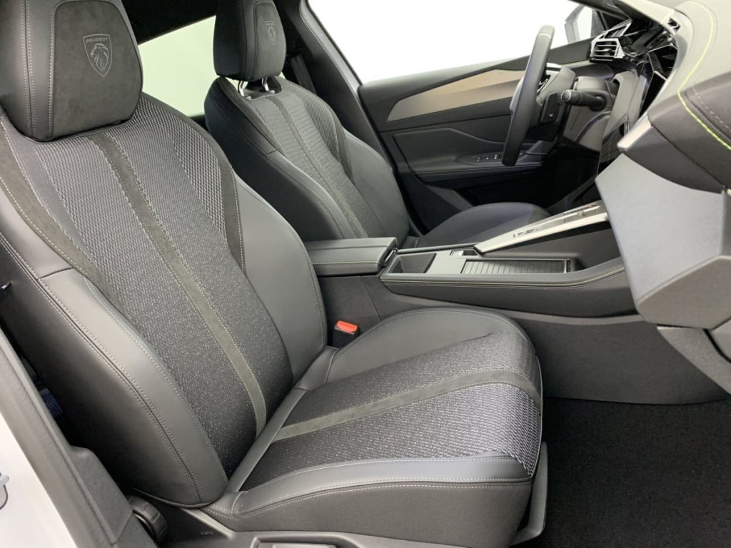 PEUGEOT 308 BlueHDi 130ch S S EAT8 GT - ref: 1-325666 - Photo 9