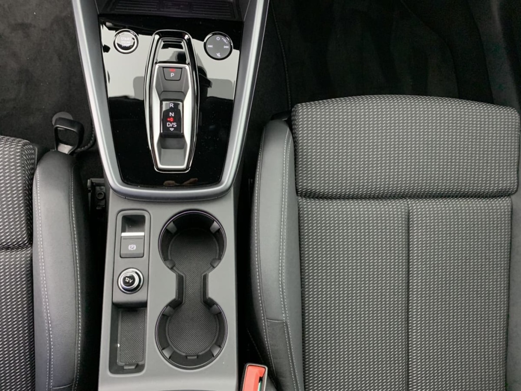 AUDI A3 SPORTBACK NOUVELLE 45 TFSI E HYBRIDE RECHARGEABLE 272 S TRONIC 6 S LINE - ref: 1-326813 - Photo 19