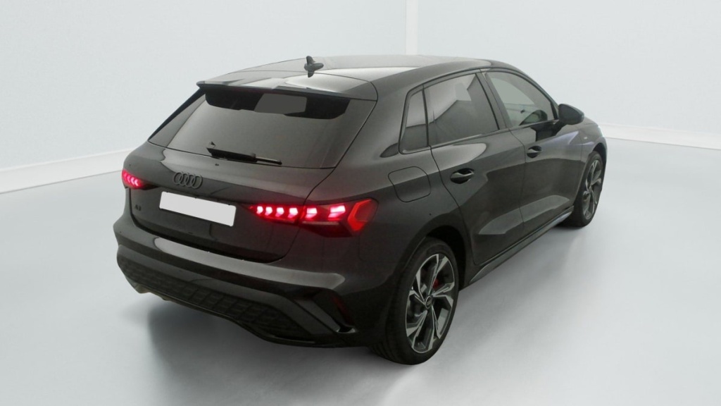 AUDI A3 SPORTBACK NOUVELLE 45 TFSI E HYBRIDE RECHARGEABLE 272 S TRONIC 6 S LINE - ref: 1-326813 - Photo 7