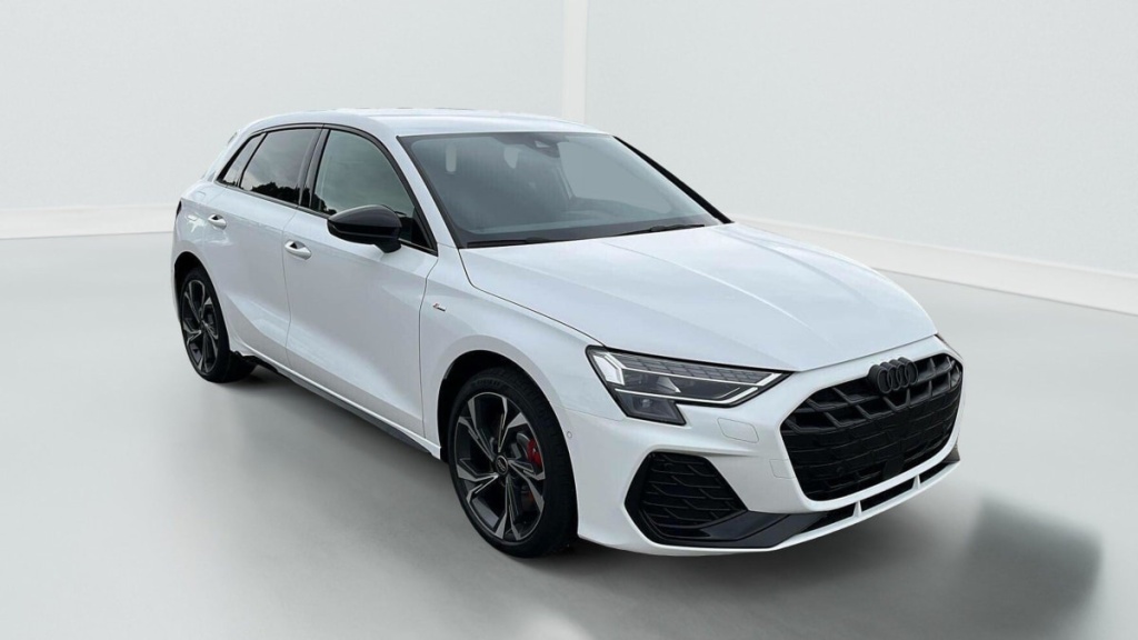 AUDI A3 SPORTBACK NOUVELLE 45 TFSI E HYBRIDE RECHARGEABLE 272 S TRONIC 6 S LINE - ref: 1-326827 - Photo 1