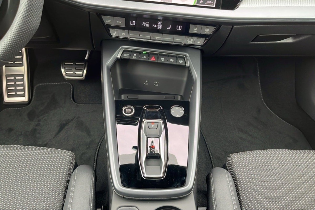 AUDI A3 SPORTBACK NOUVELLE 45 TFSI E HYBRIDE RECHARGEABLE 272 S TRONIC 6 S LINE - ref: 1-326827 - Photo 16