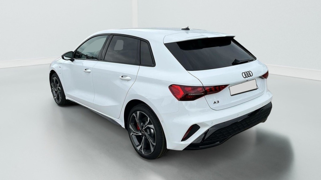 AUDI A3 SPORTBACK NOUVELLE 45 TFSI E HYBRIDE RECHARGEABLE 272 S TRONIC 6 S LINE - ref: 1-326827 - Photo 5