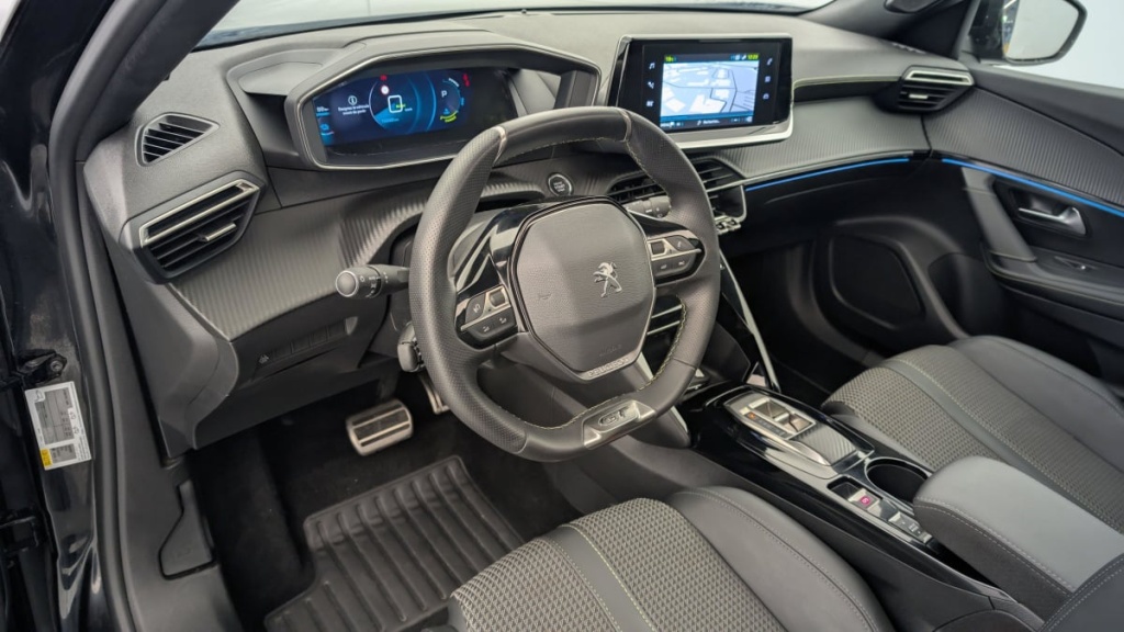 PEUGEOT 2008 ELECTRIQUE 136 ch GT - ref: 1-327612 - Photo 15