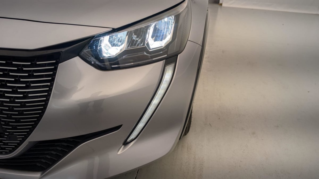 PEUGEOT 208 ELECTRIQUE 50 KWH 136CH ALLURE - ref: 1-328471 - Photo 19