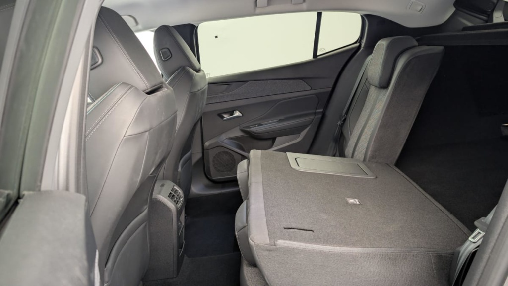 PEUGEOT 408 PureTech 130 ch S S EAT8 Allure - ref: 1-330044 - Photo 10