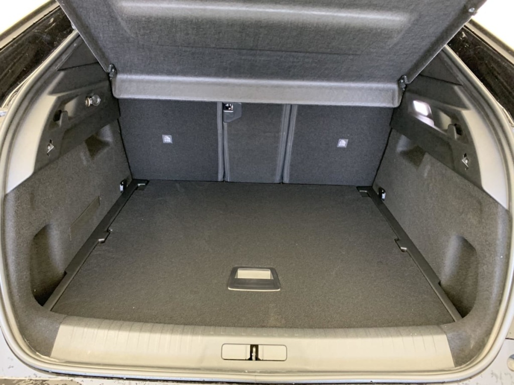 PEUGEOT 3008 Hybrid 145 e-DCS6 Allure - ref: 1-330147 - Photo 11