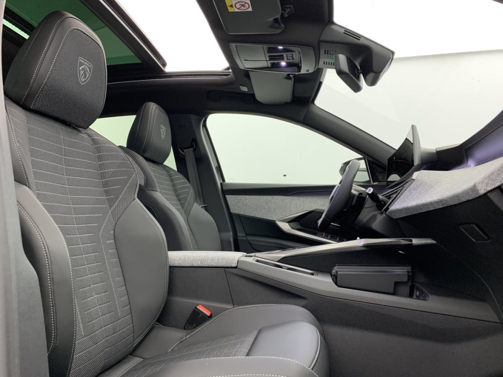 PEUGEOT 3008 Hybrid 145 e-DCS6 GT - ref: 1-330285 - Photo 9