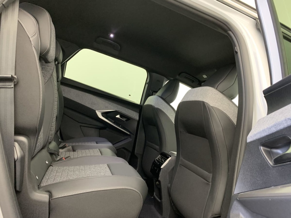 PEUGEOT 5008 Hybrid 145 e-DCS6 Allure - ref: 1-330308 - Photo 10