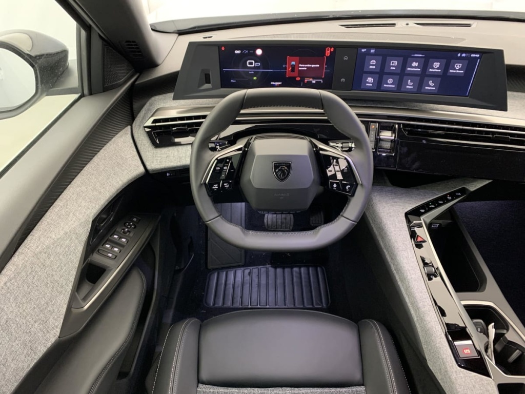 PEUGEOT 5008 Hybrid 145 e-DCS6 Allure - ref: 1-330308 - Photo 13