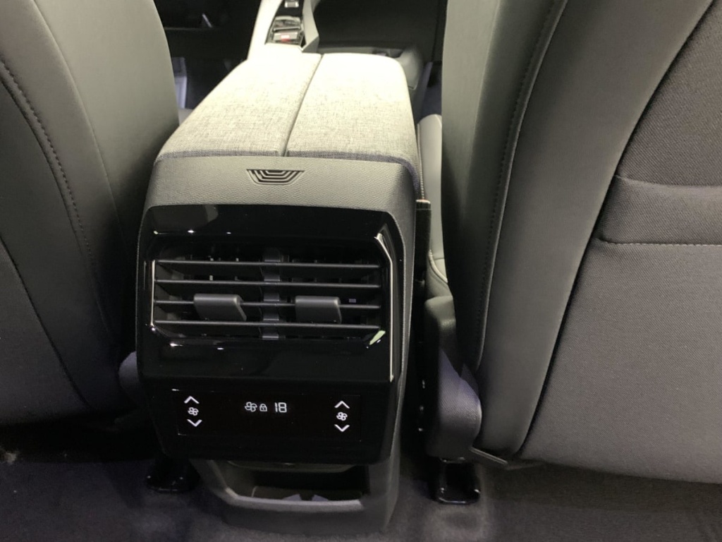 PEUGEOT 5008 Hybrid 145 e-DCS6 Allure - ref: 1-330308 - Photo 14