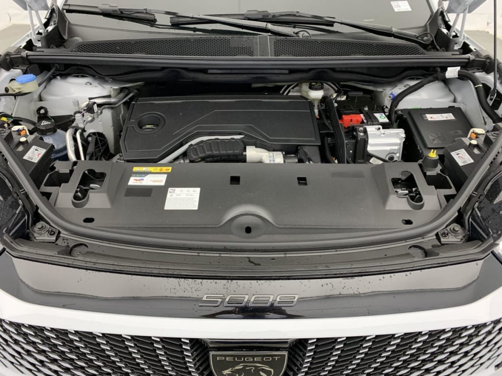 PEUGEOT 5008 Hybrid 145 e-DCS6 Allure - ref: 1-330308 - Photo 17