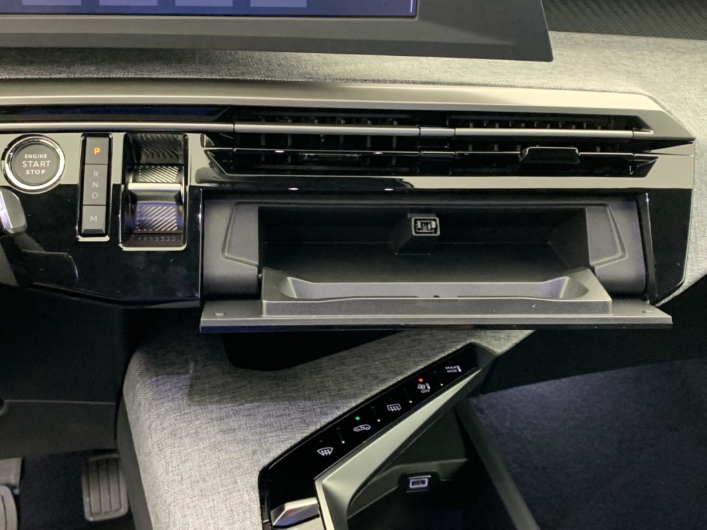 PEUGEOT 5008 Hybrid 145 e-DCS6 Allure - ref: 1-330308 - Photo 18