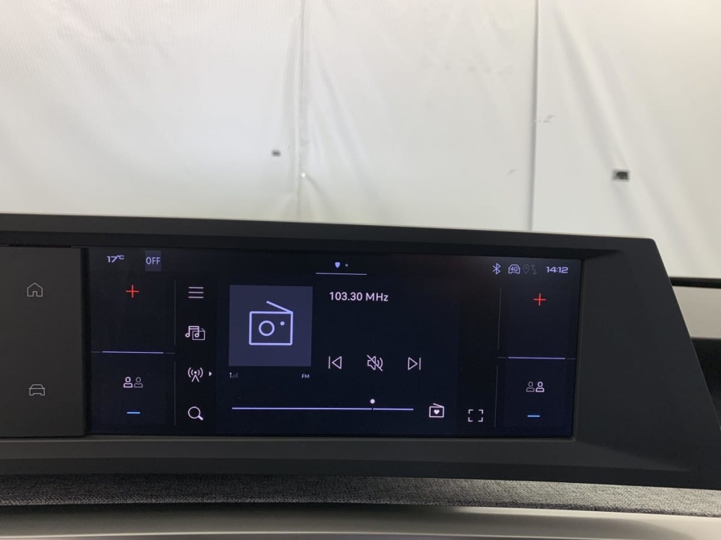 PEUGEOT 5008 Hybrid 145 e-DCS6 Allure - ref: 1-330350 - Photo 17