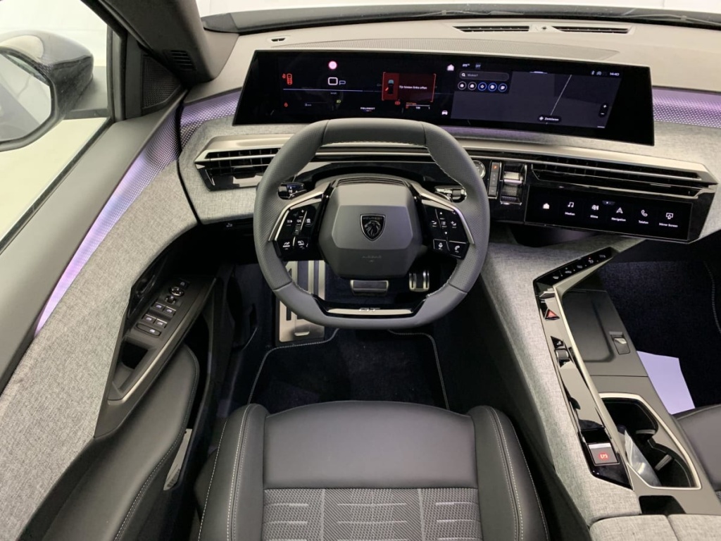 PEUGEOT 5008 Hybrid 145 e-DCS6 GT - ref: 1-330404 - Photo 13