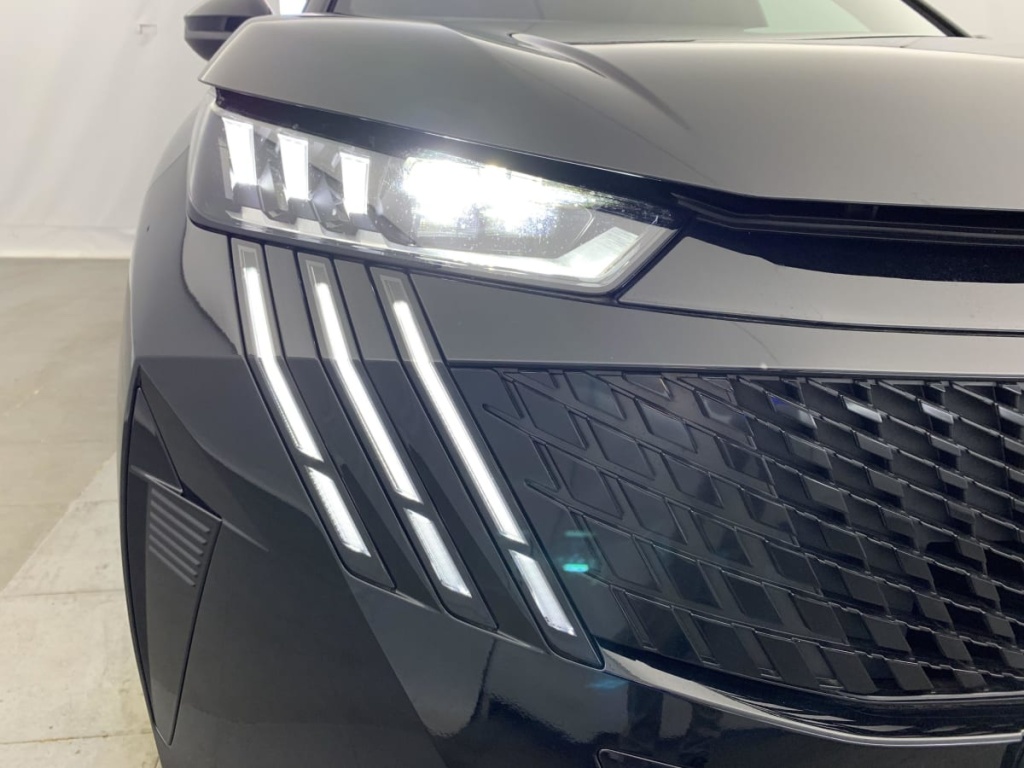 PEUGEOT 5008 Hybrid 145 e-DCS6 GT - ref: 1-330428 - Photo 17