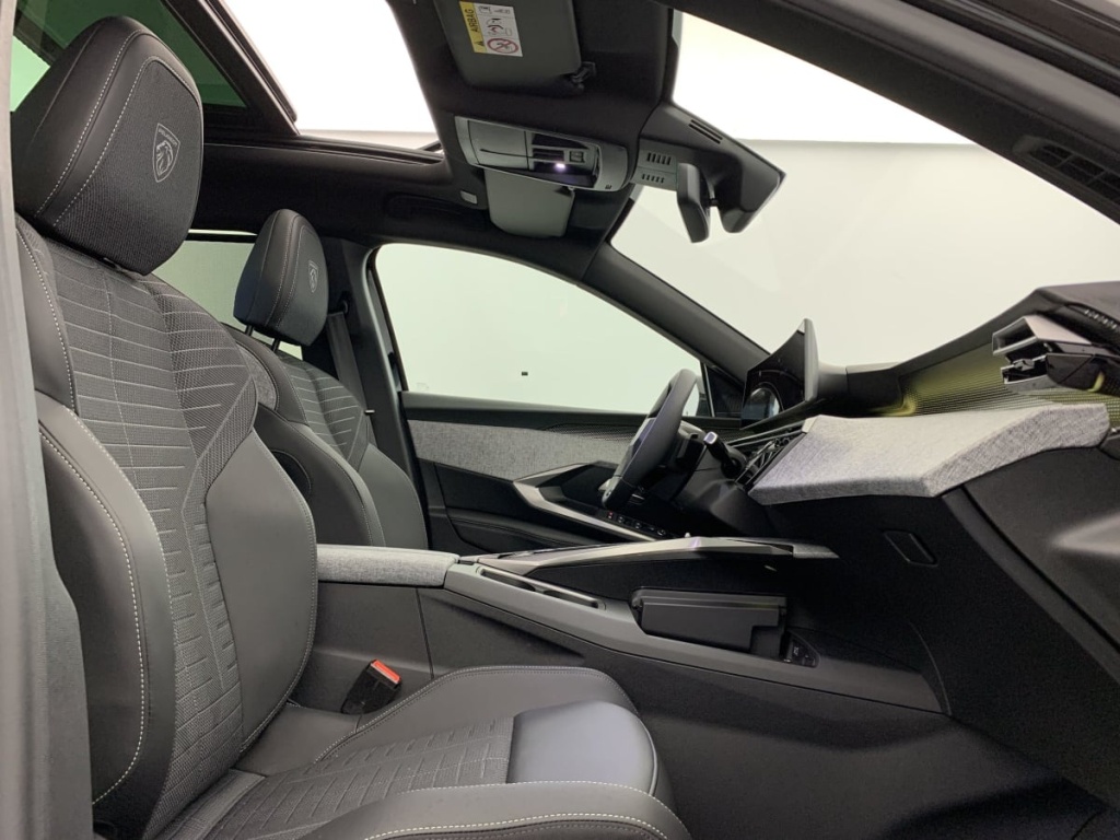 PEUGEOT 5008 Hybrid 145 e-DCS6 GT - ref: 1-330428 - Photo 9