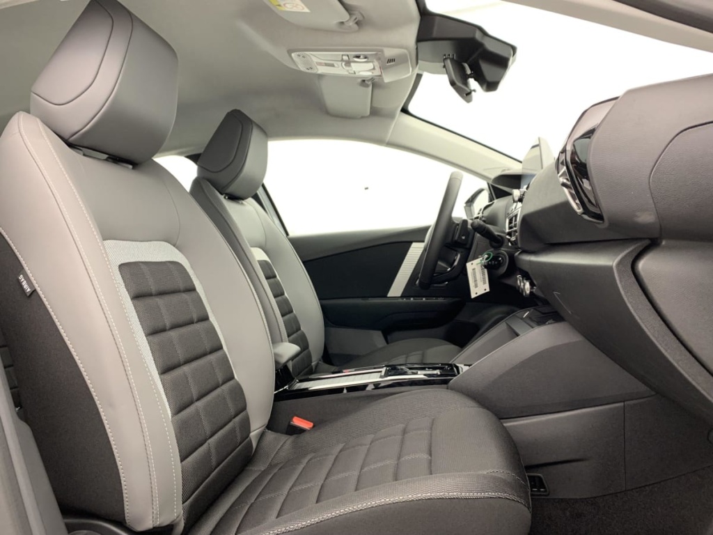 CITROEN C4 Hybride 136 e-DCS6 Plus - ref: 1-331735 - Photo 7