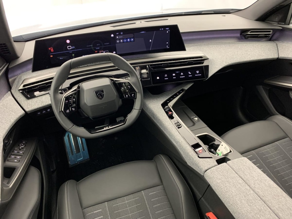 PEUGEOT 3008 Hybrid 145 e-DCS6 GT - ref: 1-333236 - Photo 12