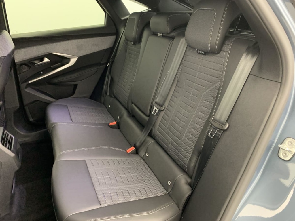 PEUGEOT 3008 Hybrid 145 e-DCS6 GT - ref: 1-333236 - Photo 18