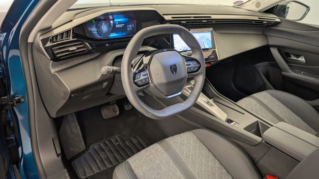 PEUGEOT 408 Hybrid 136 e-DCS6 Allure - ref: 1-334627 - Photo 13