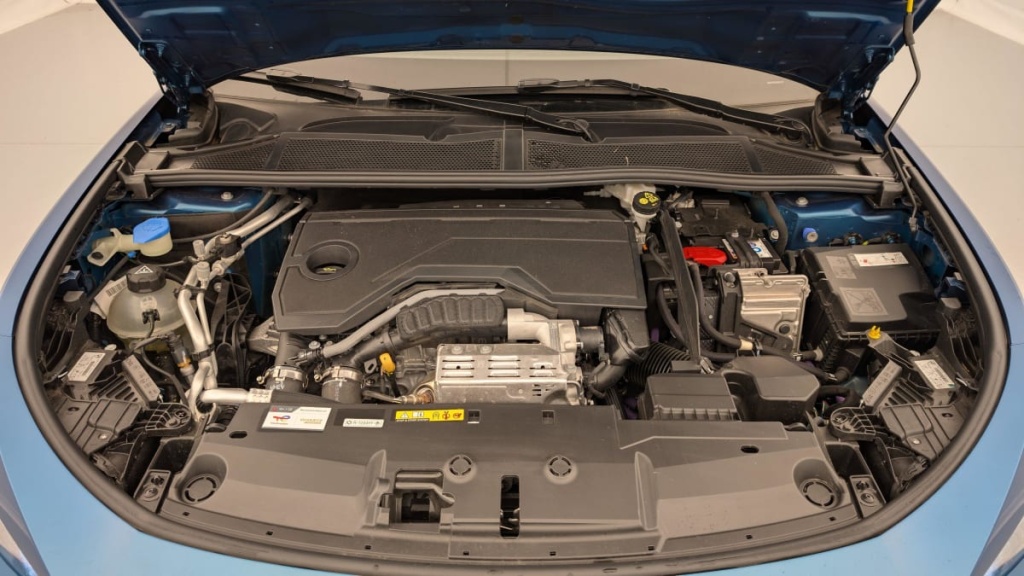 PEUGEOT 408 Hybrid 136 e-DCS6 Allure - ref: 1-334627 - Photo 18