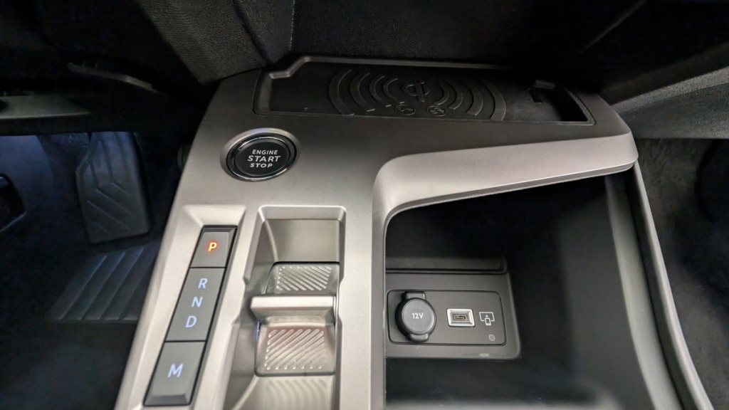 PEUGEOT 408 Hybrid 136 e-DCS6 Allure - ref: 1-334636 - Photo 12