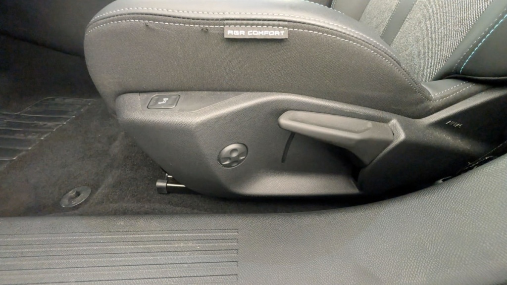 PEUGEOT 408 Hybrid 136 e-DCS6 Allure - ref: 1-334636 - Photo 14