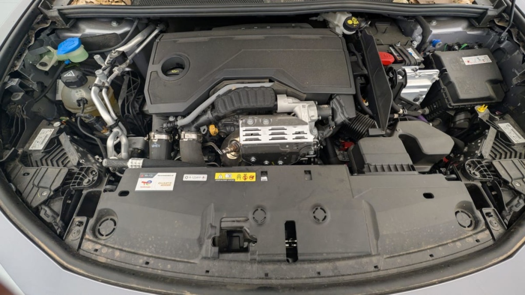 PEUGEOT 408 Hybrid 136 e-DCS6 Allure - ref: 1-334636 - Photo 15