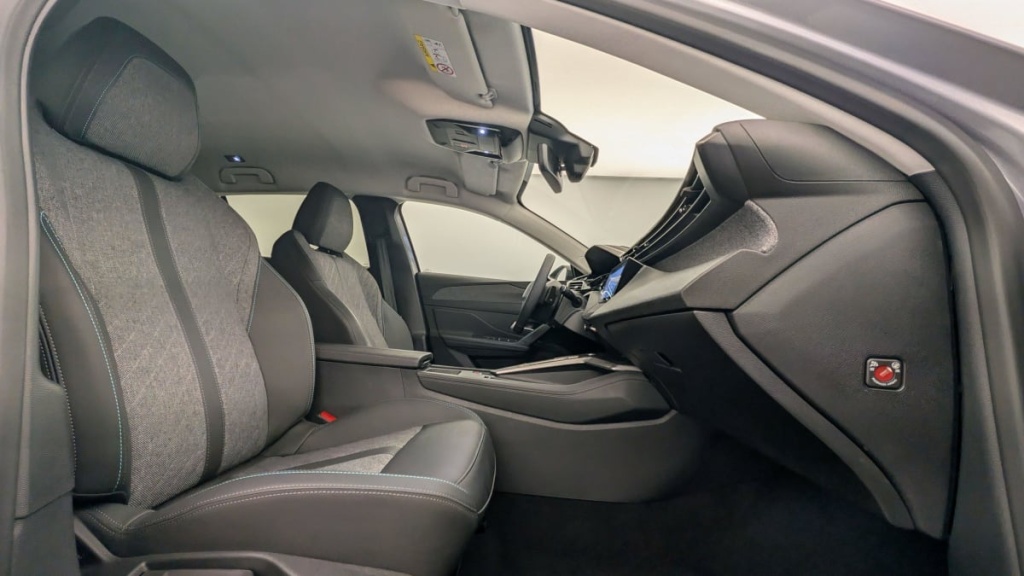PEUGEOT 408 Hybrid 136 e-DCS6 Allure - ref: 1-334636 - Photo 7