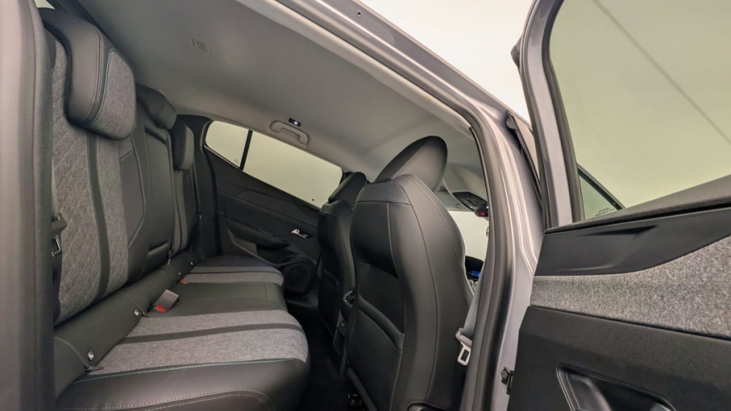 PEUGEOT 408 Hybrid 136 e-DCS6 Allure - ref: 1-334636 - Photo 8