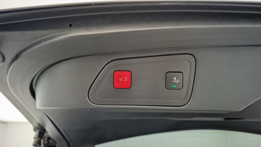 PEUGEOT 3008 PureTech 130ch S S BVM6 Allure Pack - ref: 1-334658 - Photo 18