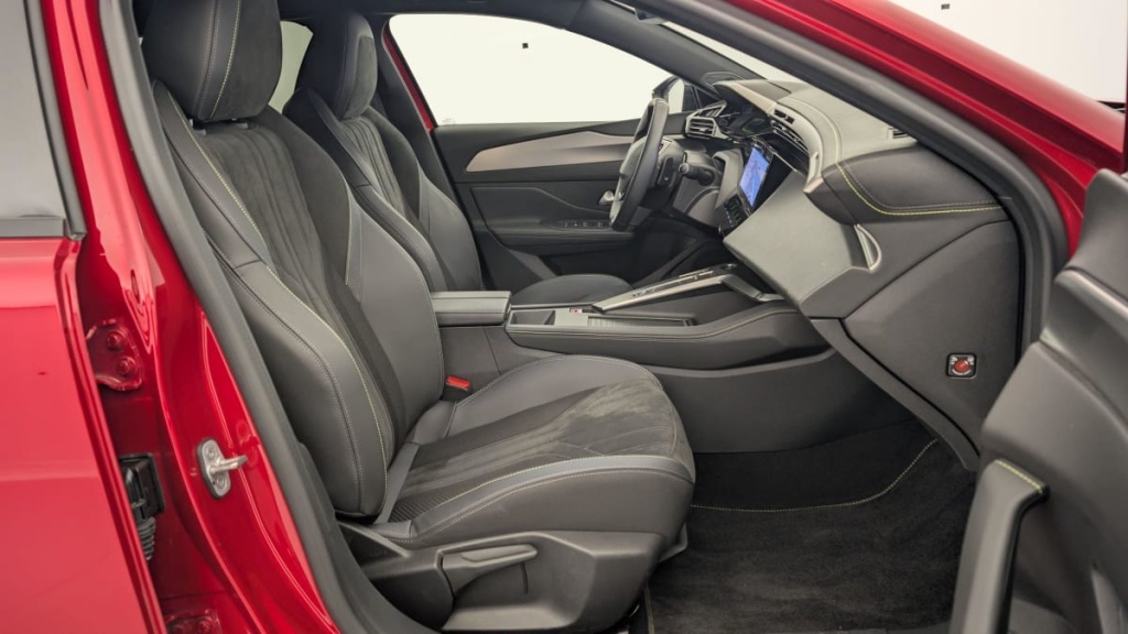 PEUGEOT 408 PureTech 130 ch S S EAT8 GT - ref: 1-334678 - Photo 9