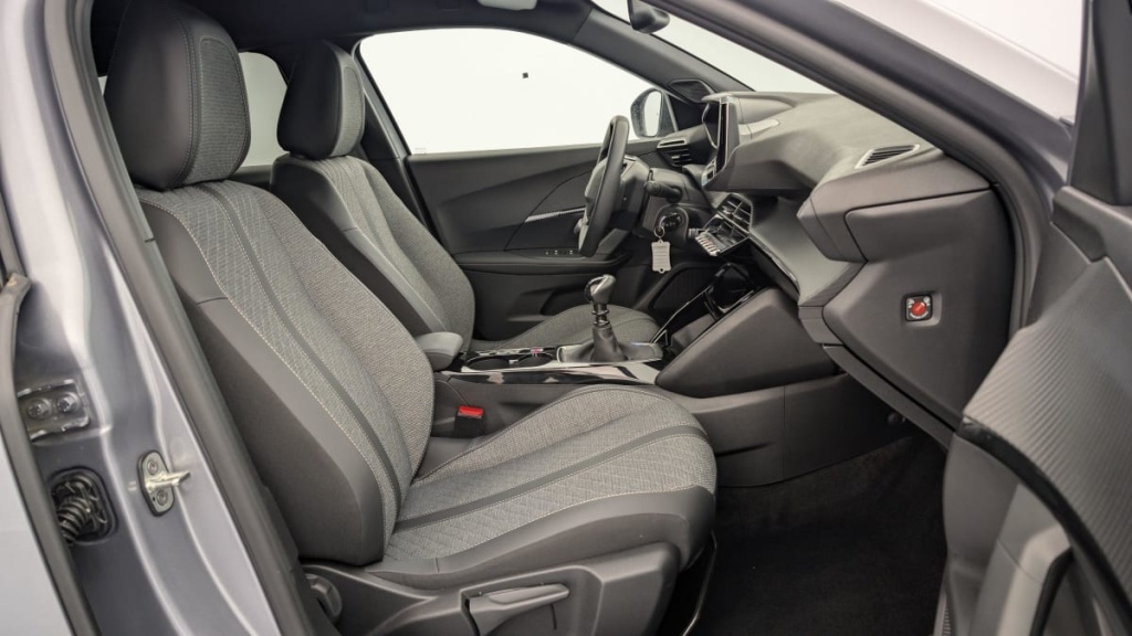 PEUGEOT 2008 PureTech 100 S S BVM6 Allure - ref: 1-335915 - Photo 7