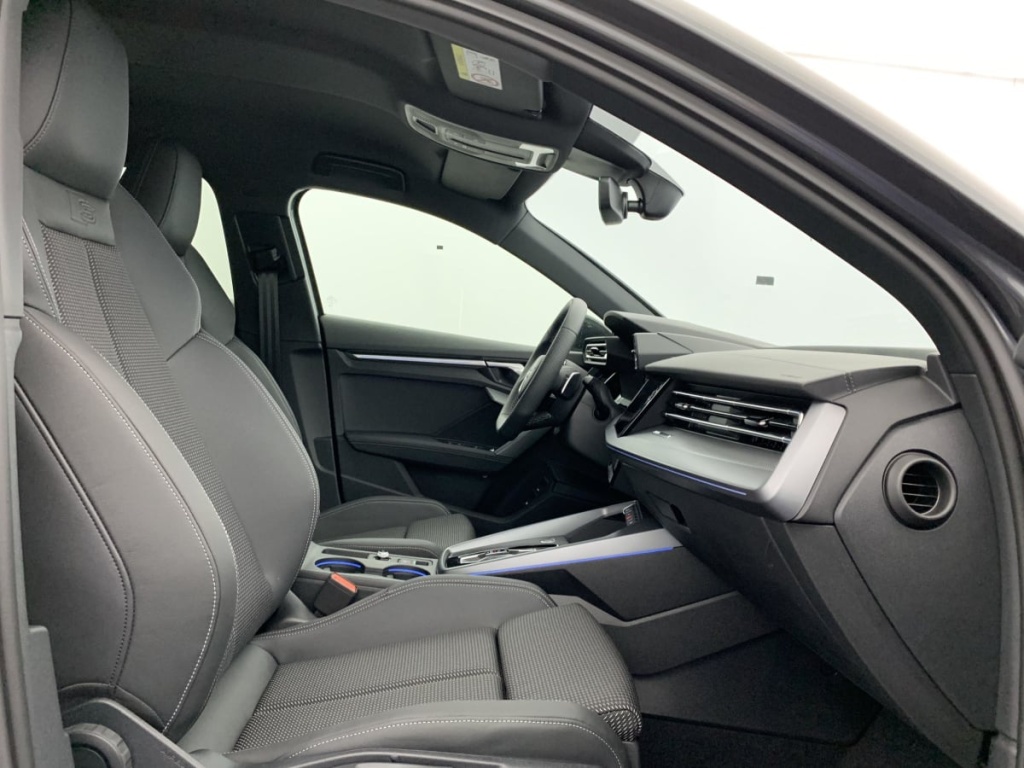 AUDI A3 SPORTBACK NOUVELLE 45 TFSI E HYBRIDE RECHARGEABLE 272 S TRONIC 6 S LINE - ref: 1-336110 - Photo 9