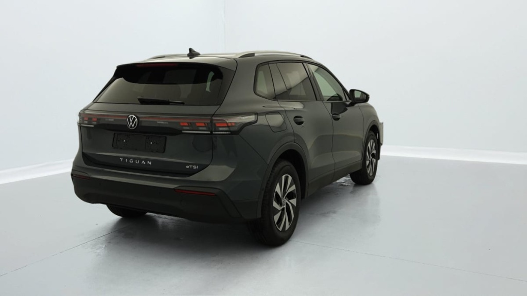 VOLKSWAGEN TIGUAN NOUVEAU 1.5 eTSI 150CV DSG7 LIFE PLUS - ref: 1-337093 - Photo 6