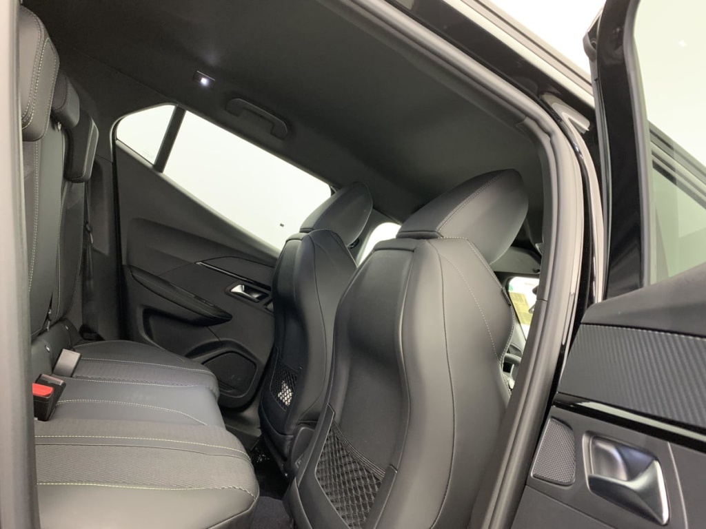 PEUGEOT 2008 Hybrid 145 e-DCS6 GT - ref: 1-337293 - Photo 10