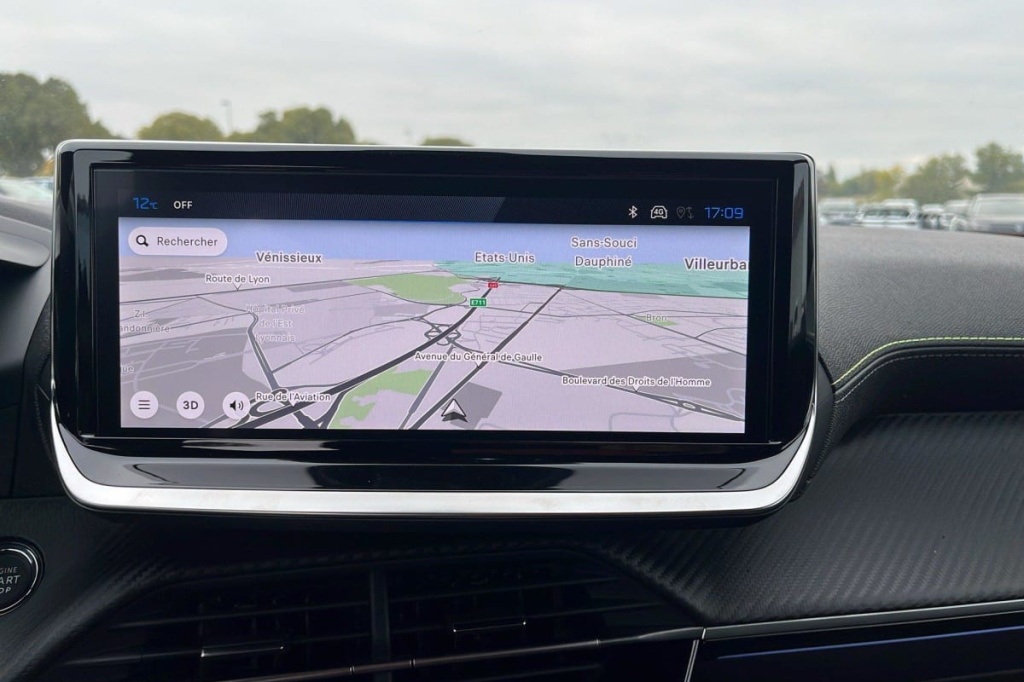 PEUGEOT 2008 Hybrid 145 e-DCS6 GT - ref: 1-337327 - Photo 15