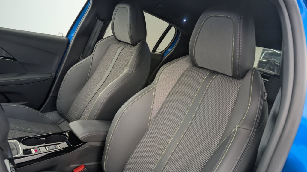 PEUGEOT 208 PureTech 100 S S BVM6 GT - ref: 1-337526 - Photo 16