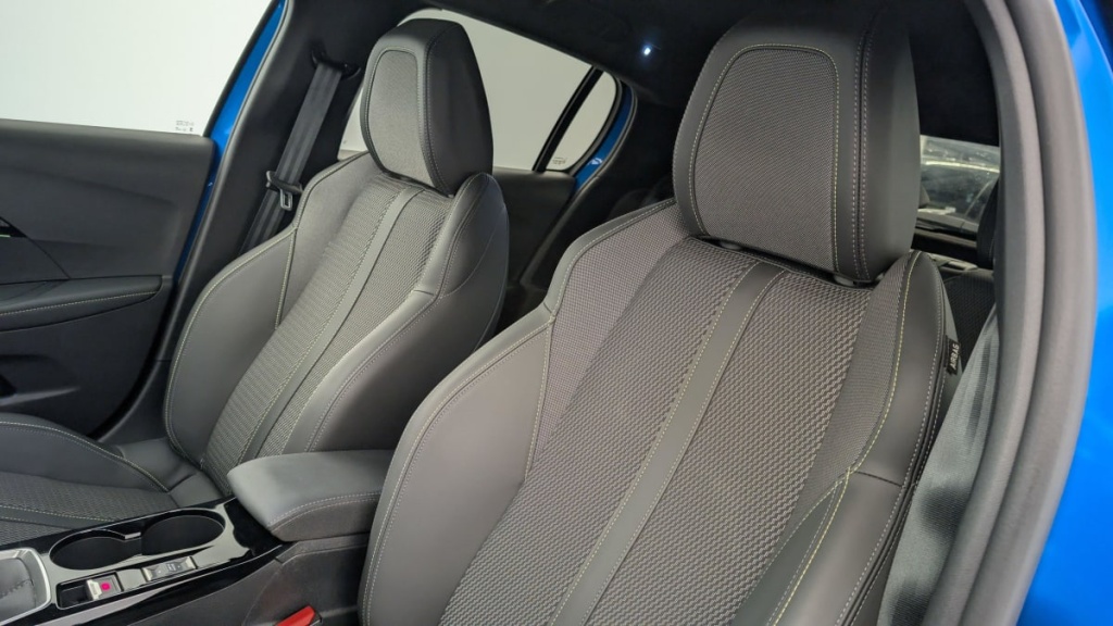 PEUGEOT 208 PureTech 100 S S BVM6 GT - ref: 1-337534 - Photo 16