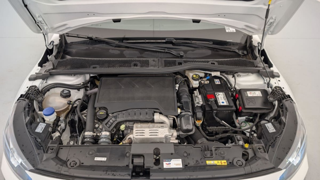 PEUGEOT 208 PureTech 100 S S BVM6 Allure - ref: 1-338264 - Photo 19