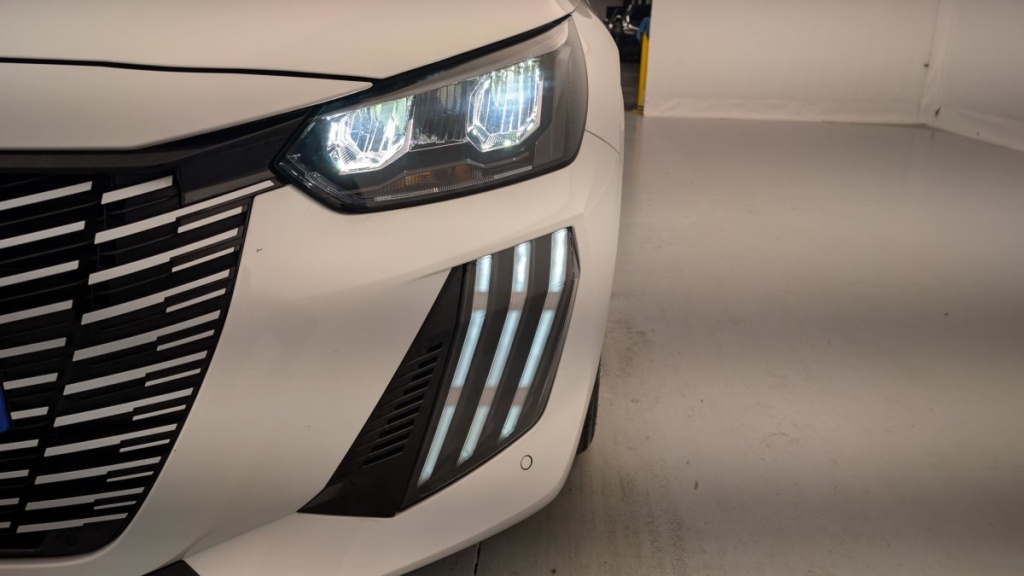 PEUGEOT 208 PureTech 100 S S BVM6 Allure - ref: 1-338264 - Photo 20