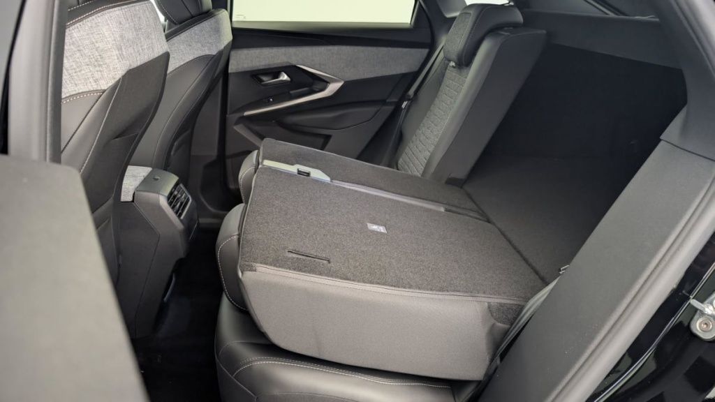 PEUGEOT 3008 Hybrid 145 e-DCS6 Allure - ref: 1-339283 - Photo 12