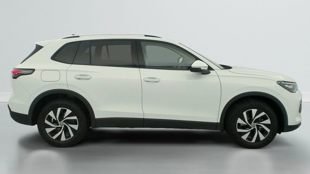 VOLKSWAGEN TIGUAN NOUVEAU 1.5 eTSI 150CV DSG7 LIFE PLUS - ref: 1-340126 - Photo 8
