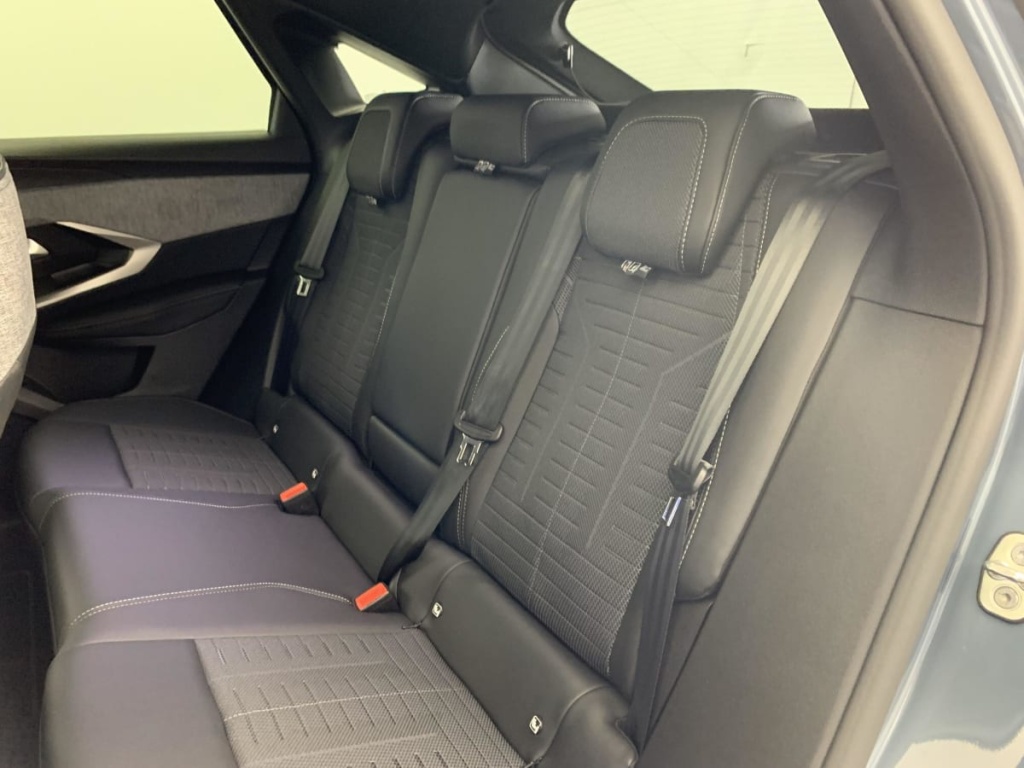 PEUGEOT 3008 Hybrid 145 e-DCS6 GT - ref: 1-340561 - Photo 20