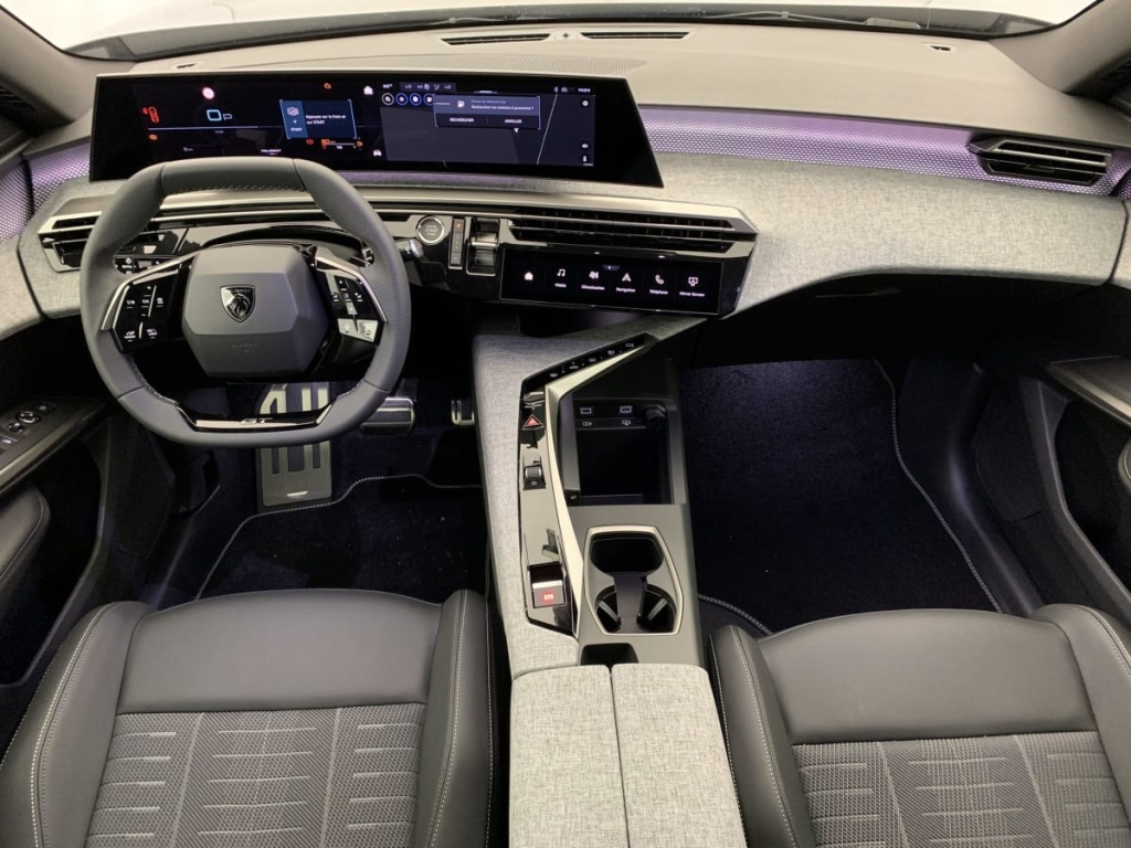 PEUGEOT 3008 Hybrid 145 e-DCS6 GT - ref: 1-340580 - Photo 12