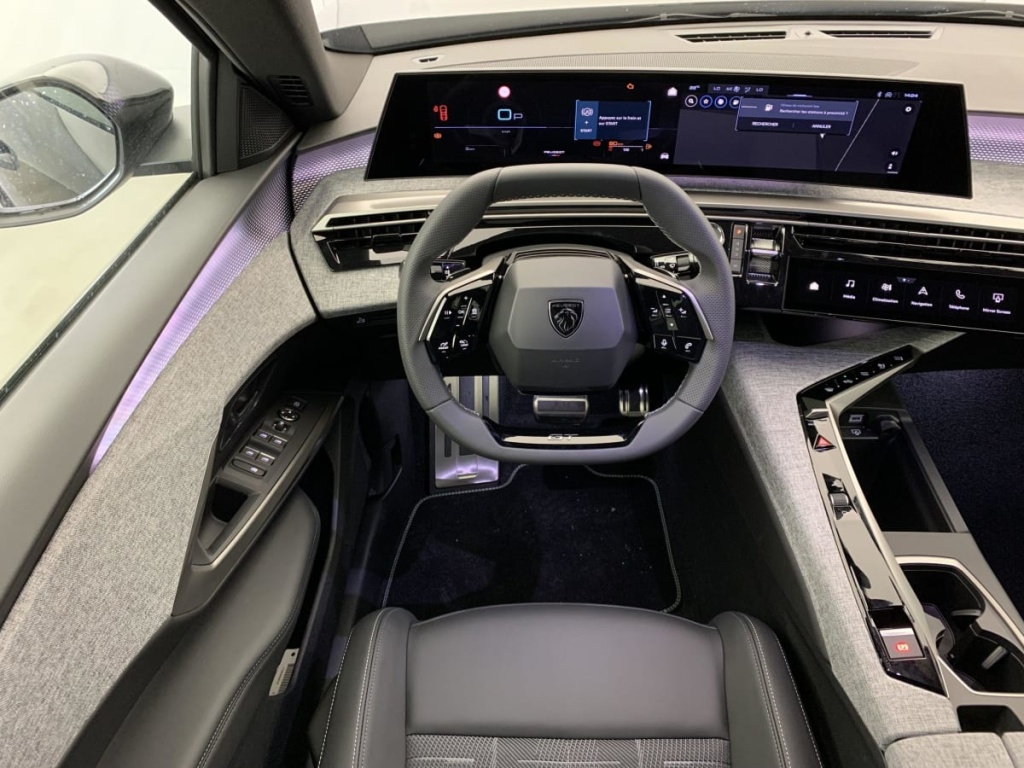PEUGEOT 3008 Hybrid 145 e-DCS6 GT - ref: 1-340580 - Photo 13