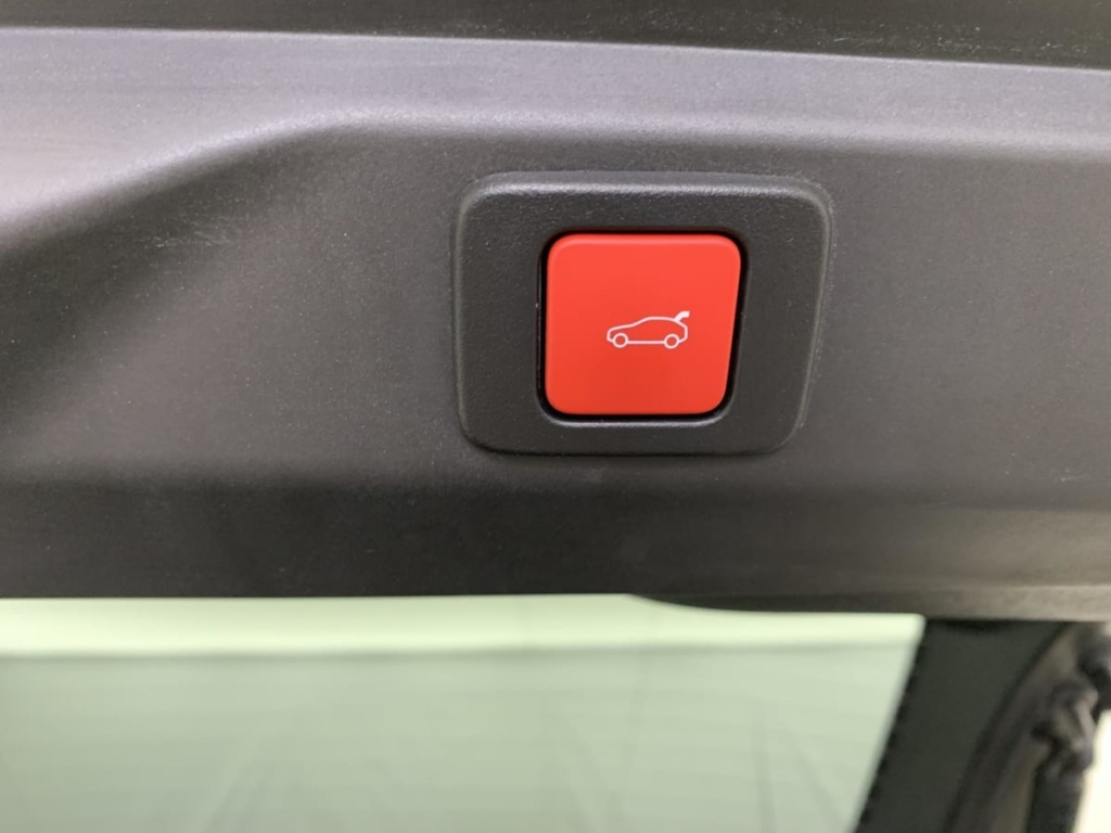 PEUGEOT 3008 Hybrid 145 e-DCS6 GT - ref: 1-340580 - Photo 20