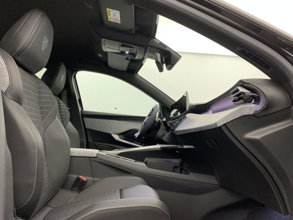 PEUGEOT 3008 Hybrid 145 e-DCS6 GT - ref: 1-340580 - Photo 9