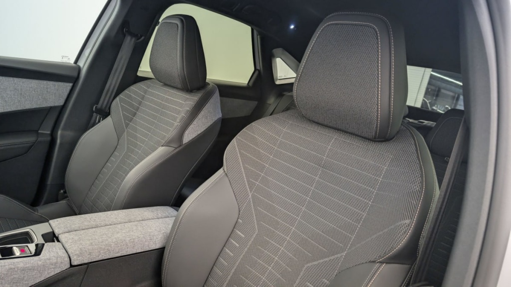 PEUGEOT 3008 HYBRID 136 E-DCS6 ALLURE - ref: 1-341717 - Photo 16